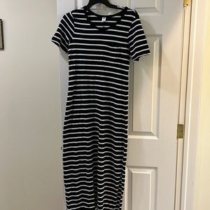 Old navy t-shirt midi dress
